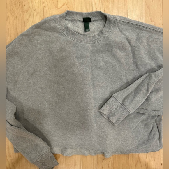 Wild Fable Gray Crop Sweatshirt - Picture 3 of 3
